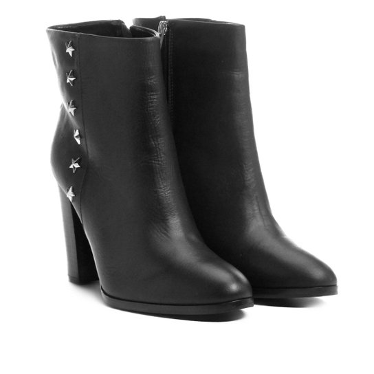 Bota Couro Shoestock Cano Médio Estrelas Feminina - Preto