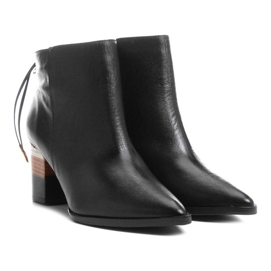 Bota Couro Shoestock Curta Fachete Feminina - Preto