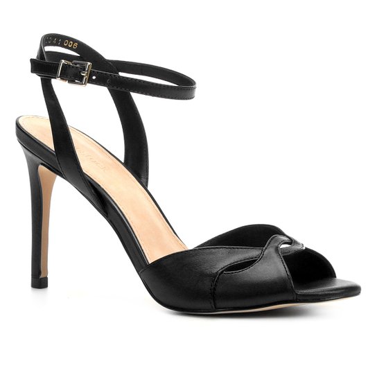 Sandália Shoestock Salto Fino Cruzada Feminina - Preto