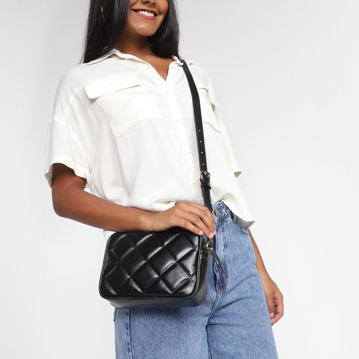basic black crossbody bolsa
