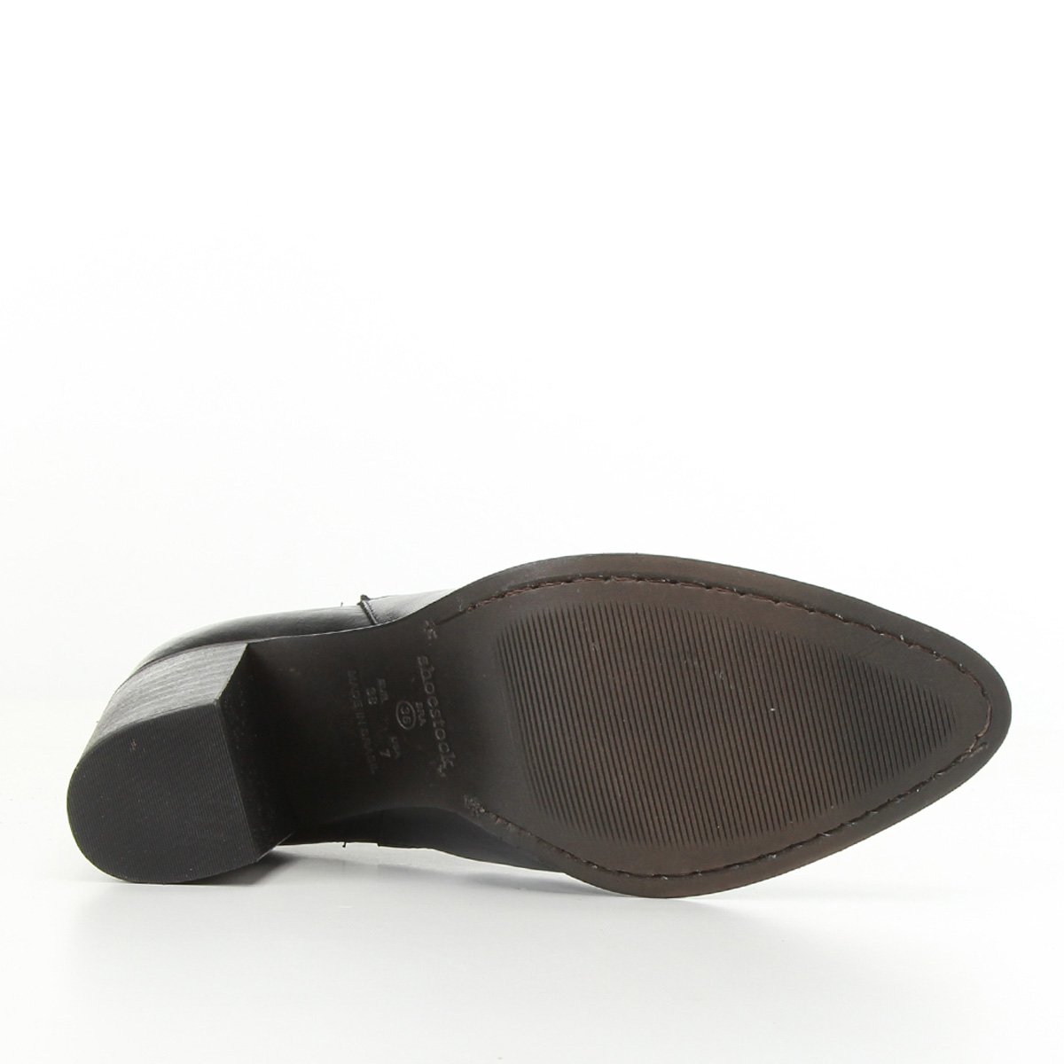 bota chelsea shoestock
