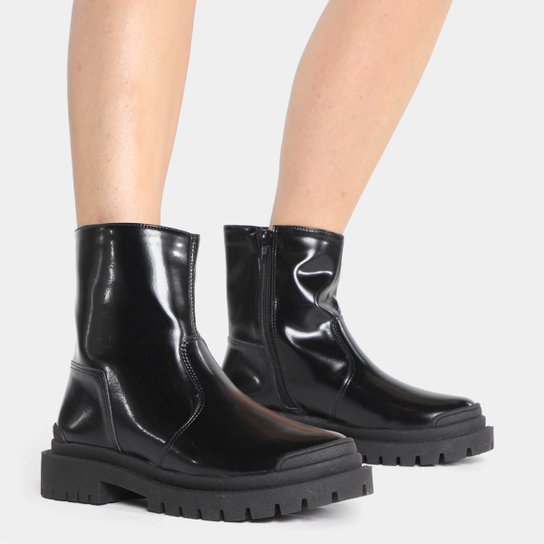 Bota Chelsea Shoestock Tratorada Cano Baixo Feminina