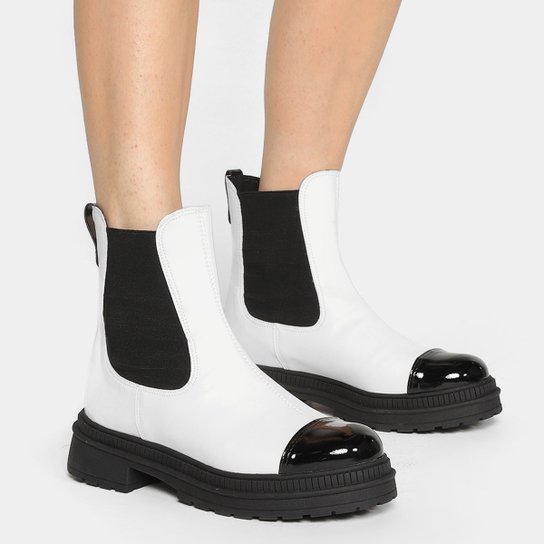 Bota Chelsea Shoestock Tratorada Cano Médio Feminina