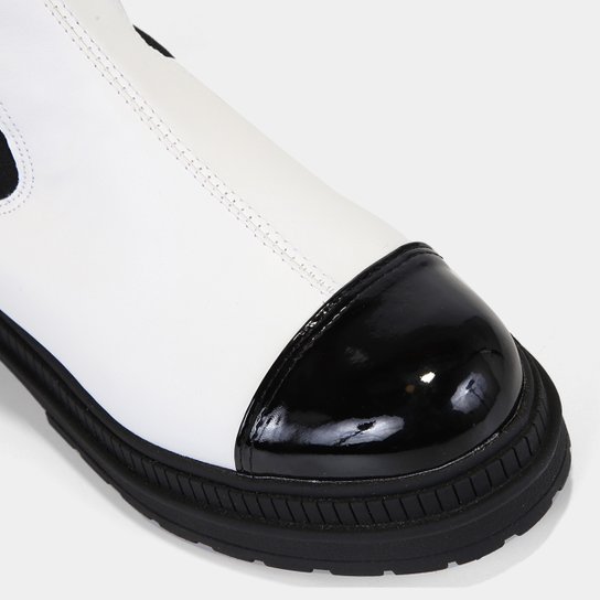 Bota Chelsea Shoestock Tratorada Cano Médio Feminina
