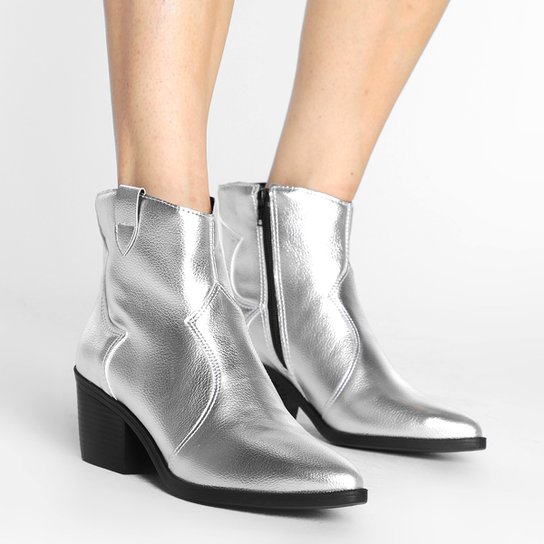 Bota Shoestock Western Cano Baixo Bico Fino