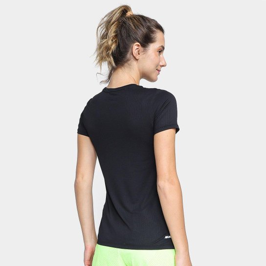 Camiseta New Balance Sport Essentials Feminina