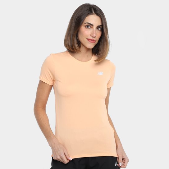 Camiseta New Balance Sport Essentials Feminina