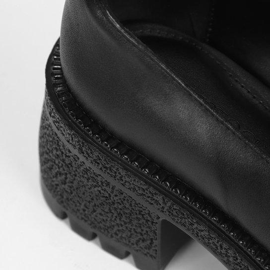 Mocassim Couro Shoestock Tratorado Salto Médio Feminino