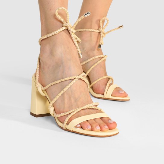 Sandália Shoestock Amarração Chicote Salto Bloco Alto